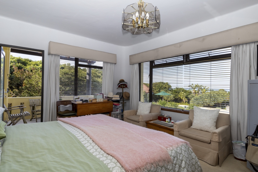 7 Bedroom Property for Sale in West Beach Eastern Cape